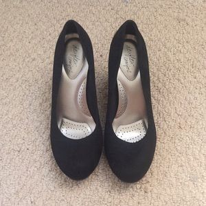 Dexflex Comfort Heels (size 8 1/2)
